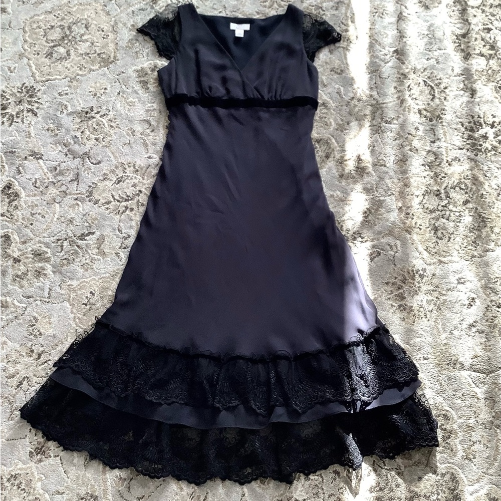 Beautiful silk midi dress 🌹🌹🌹